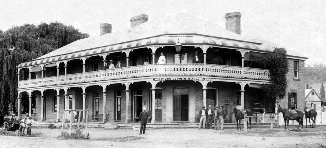 Golden times: The Apsley Hotel in 1905 with D.W. Patten as the licensee. Dignitaries and politicians gave public addresses from the balcony.