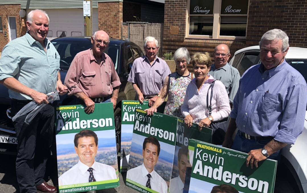 CREW KA: Walcha branch members of the National Party met with MP Kevin Anderson on Sunday when he also filmed part of his ad campaign.
 commercial featuring a few Walcha faces and places.