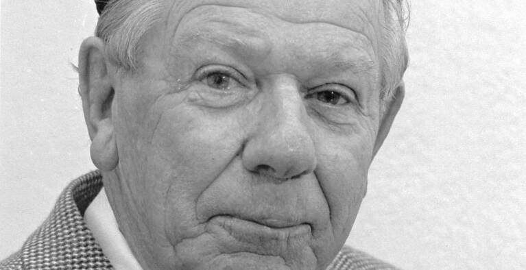 Former long serving Walcha News editor E.L. (Blue) Hogan OAM – 1916-2004, was awarded the Medal of the Order of Australia On Australia Day 1983 
