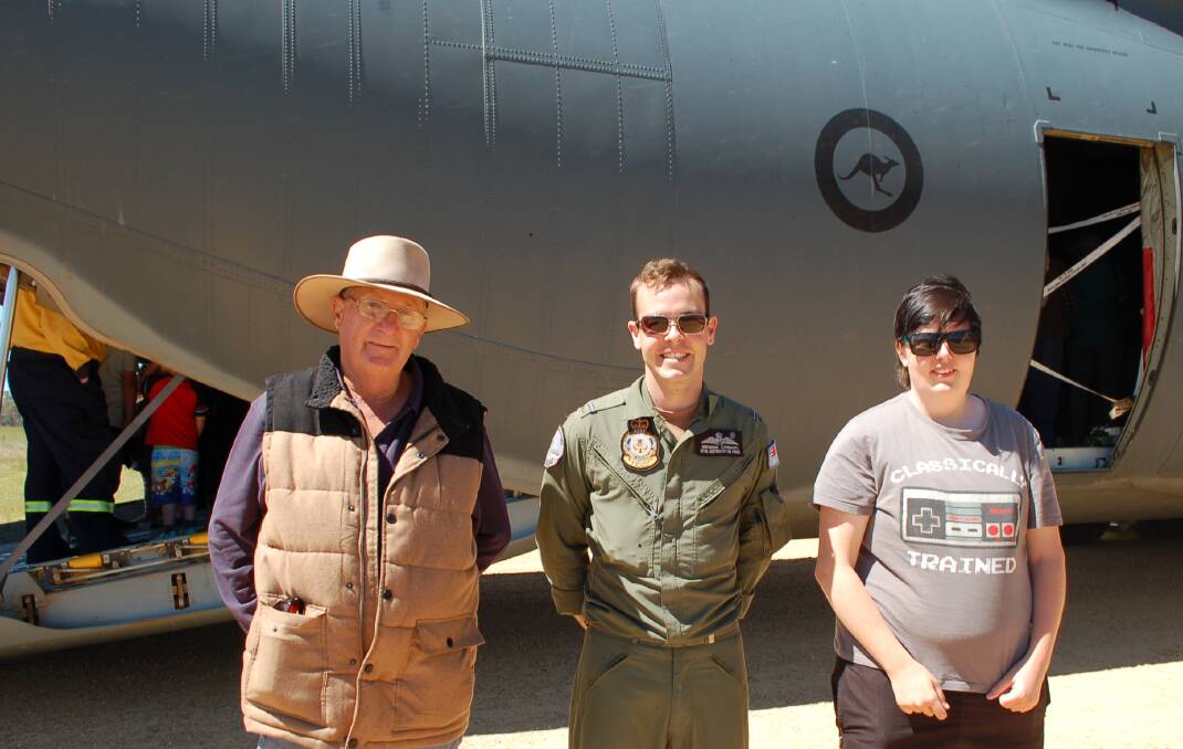 Grahame Hoy and Allie Hobbs with Brendon Carraro RAC Flying Officer