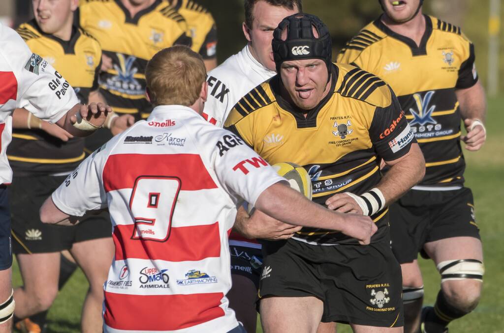 Pirates prop Bart Leach charges into the Walcha defence. Photo: Peter Hardin